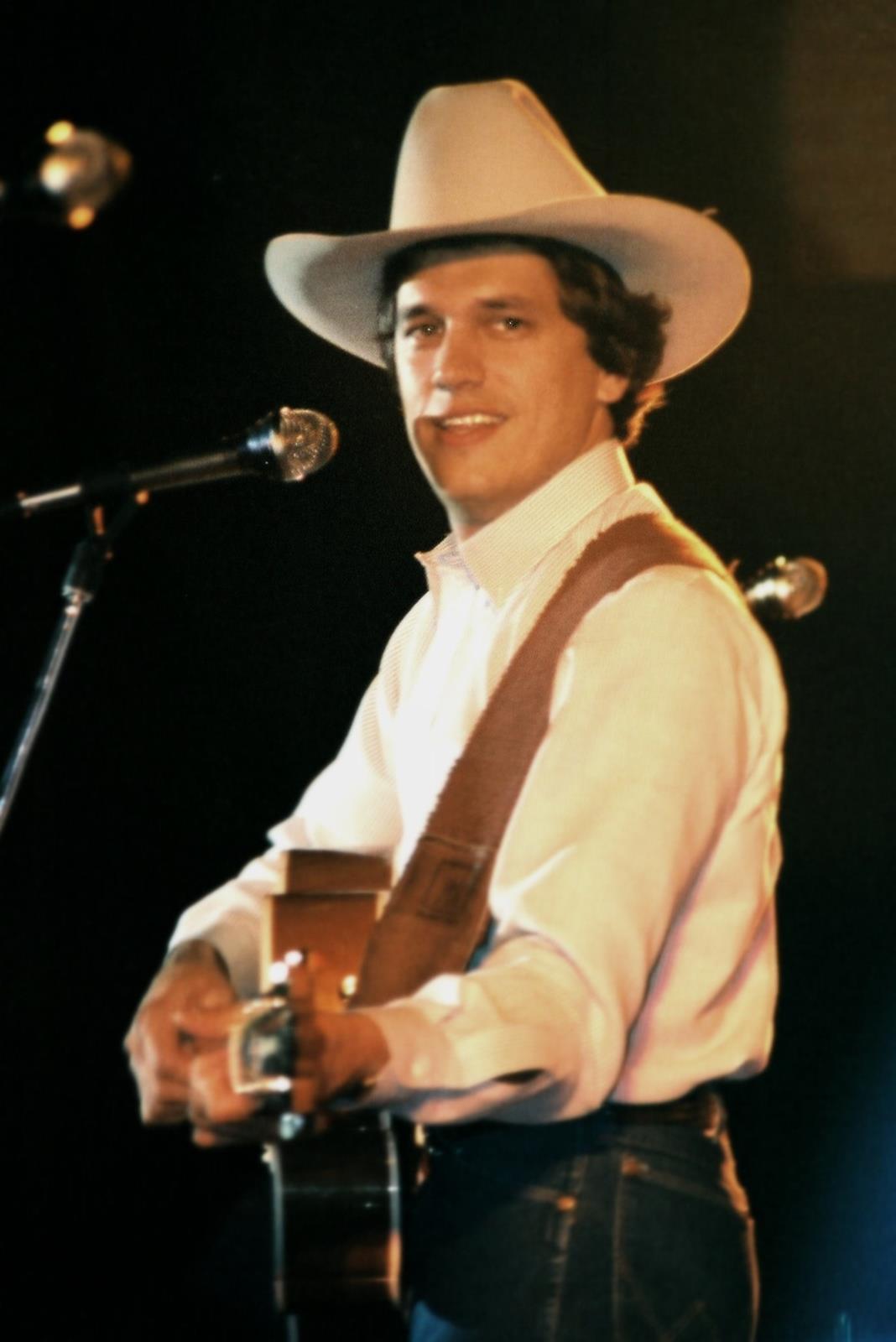 Six Never-Before-Seen Photos of George Strait – Texas Monthly
